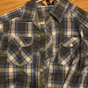 seven7 collared button up shirt sleeve